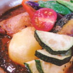 閉店【スープカレー 土ノ子（つちのこ）】新鮮野菜のスープカレー-ニセコ町