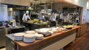 【ニセコ高橋牧場レストランPRATIVO/プラティーヴォ】野菜ブッフェ-ニセコ町